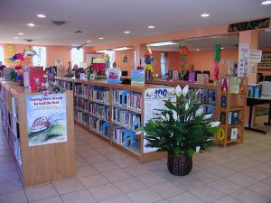 800px-Library_picture1